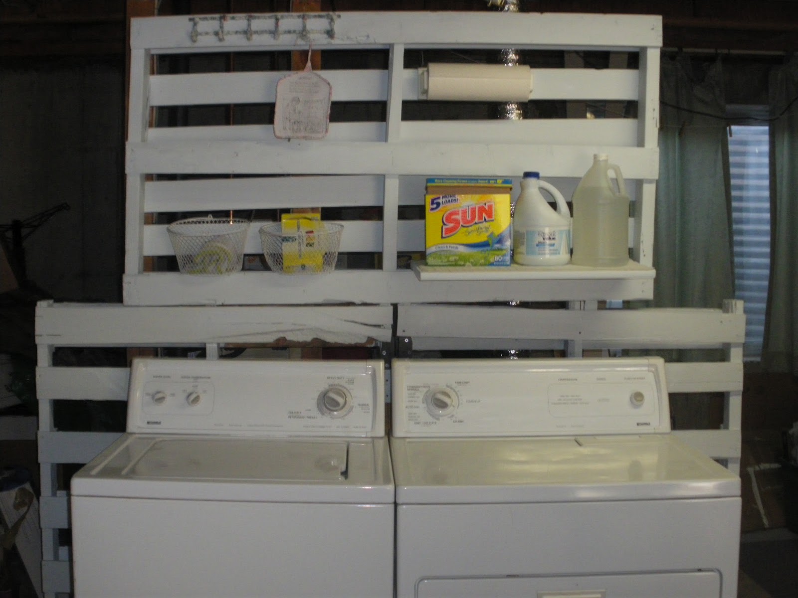 Pallet Laundry Shelf