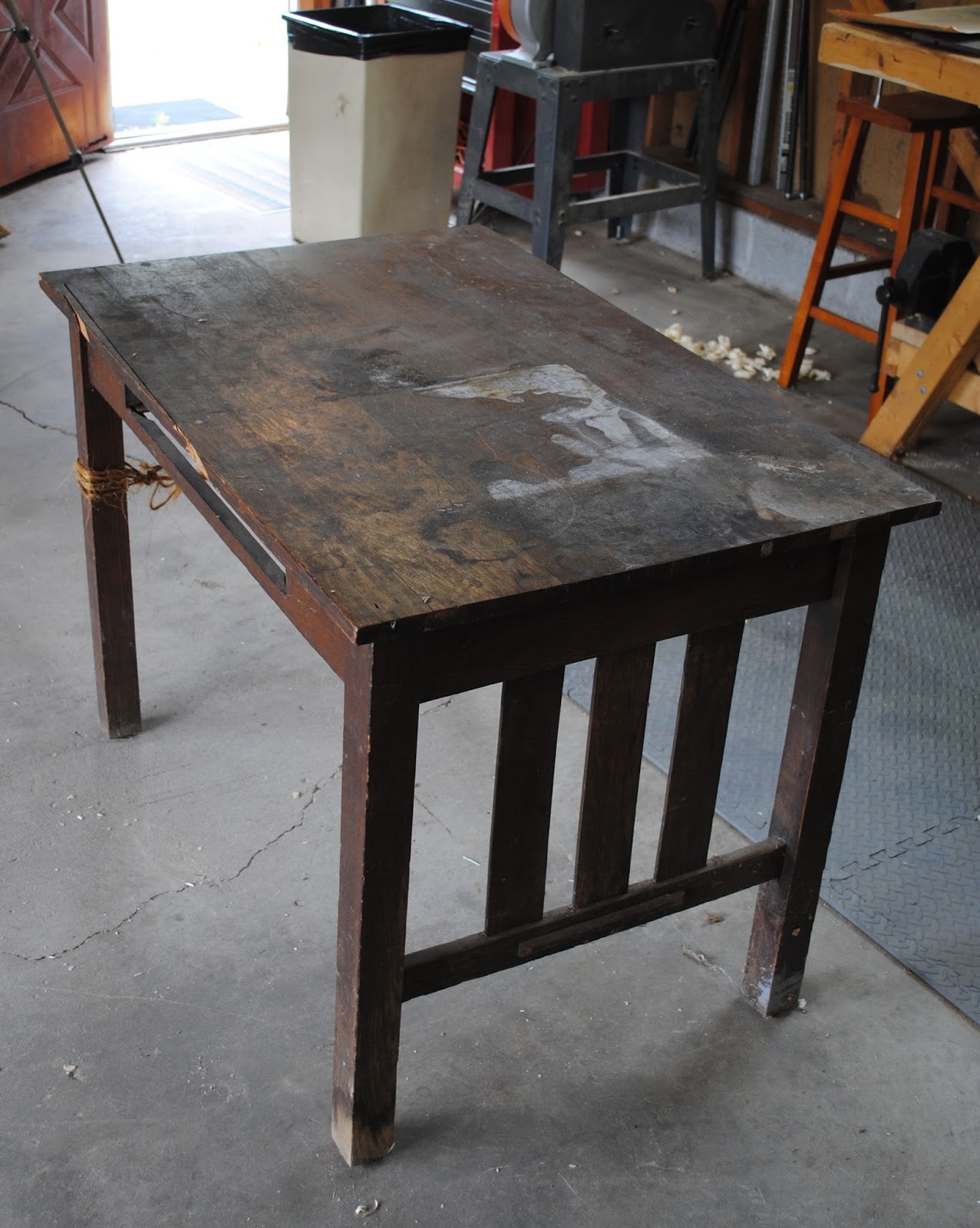 Putting A Finish On The Craftsman Desk Repair