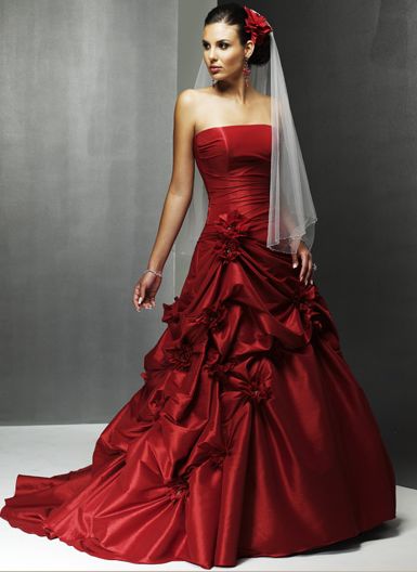 SUN SHINES: Amazing Red color Wedding Dress