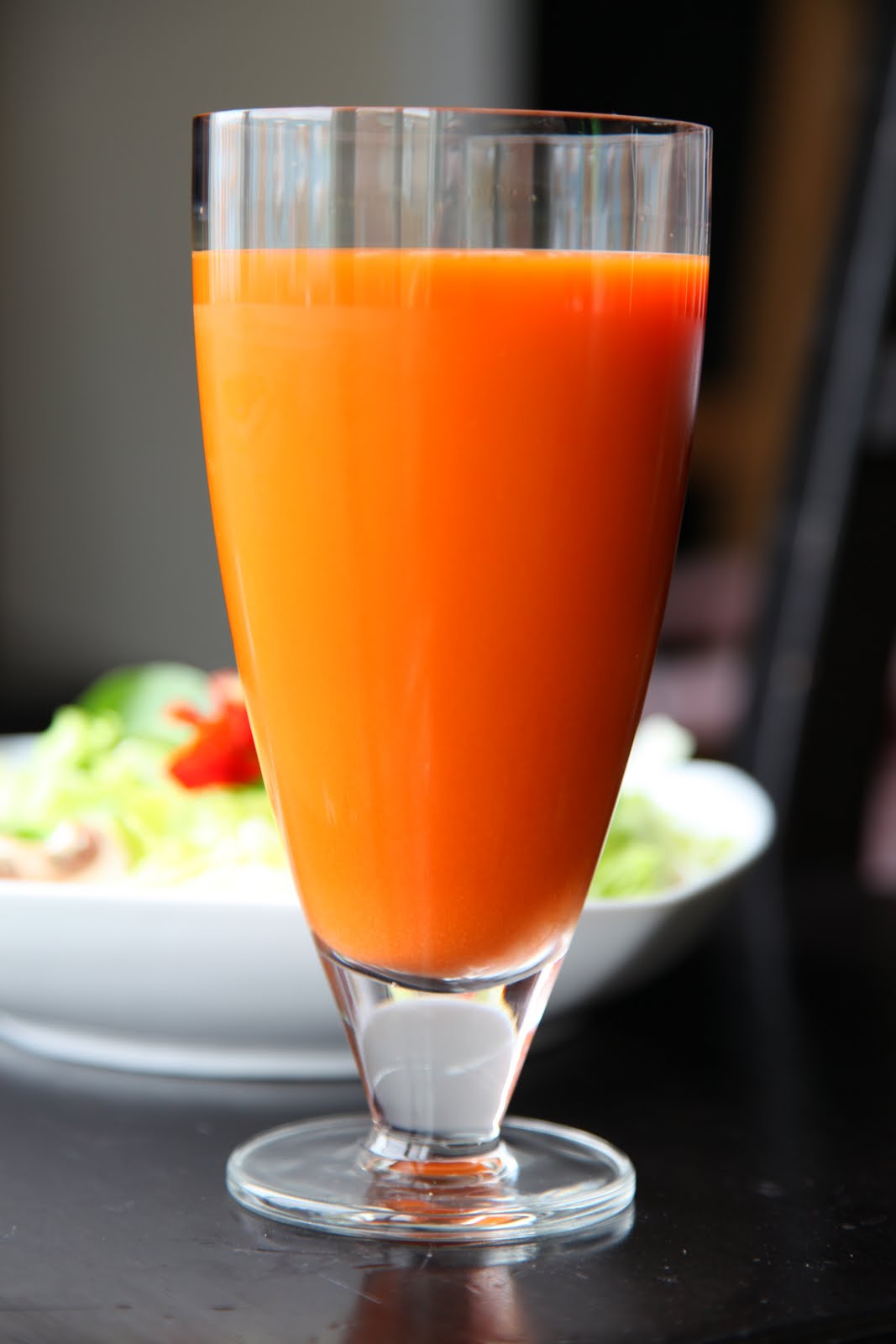 Sweet Potato and Carrot Juice & Salad Raw Therapy