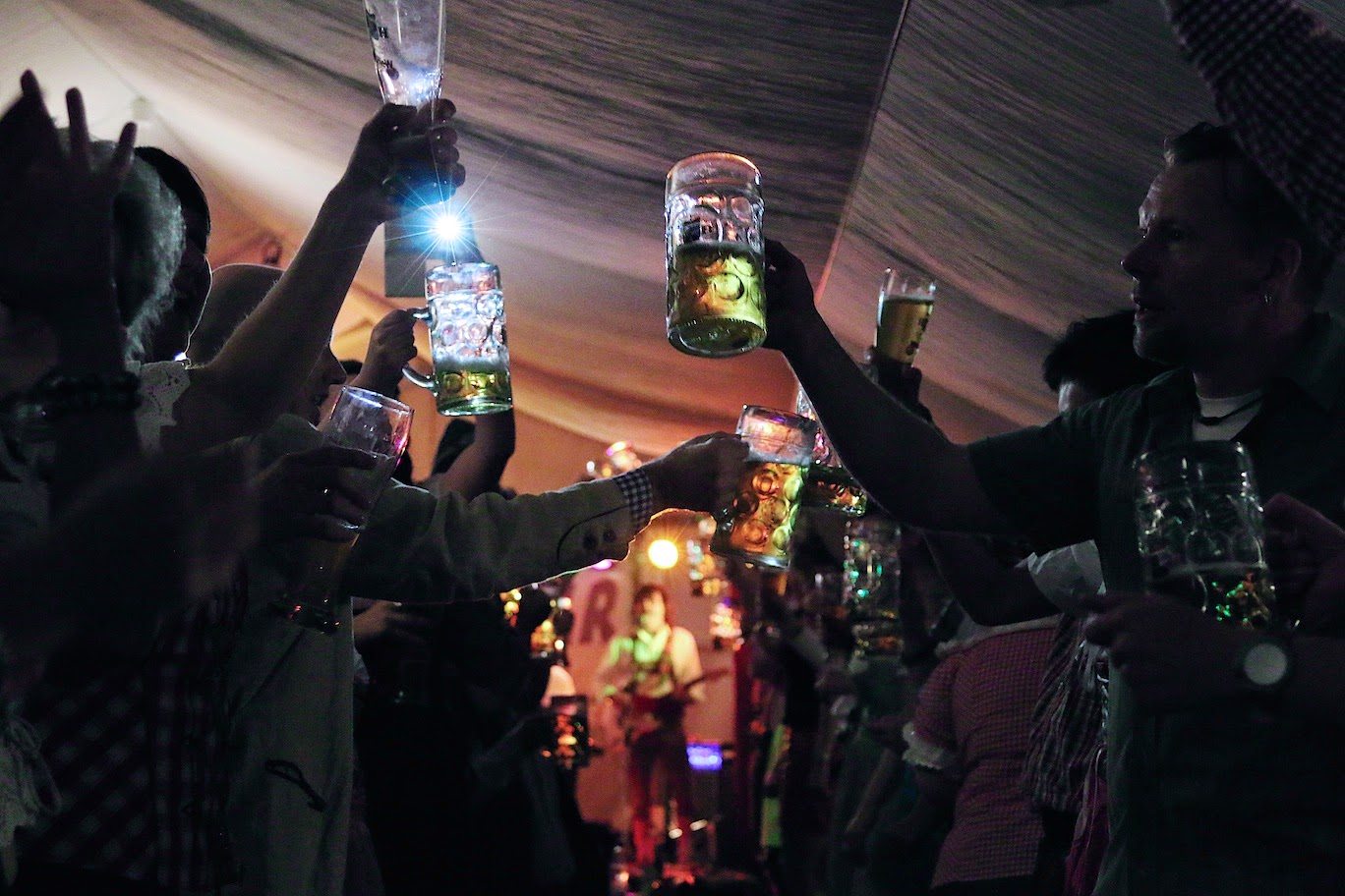 Oktoberfest am Strandbad Wukensee in Biesenthal - Seid Ihr schon wach? - 2 Bernau LIVE - Dein Stadtmagazin für Bernau bei Berlin