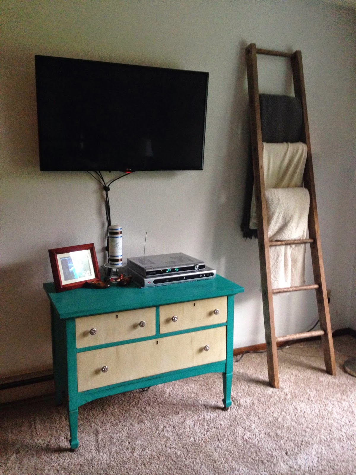 The Dabbling Crafter Show & Tell How to Not Stain a Dresser