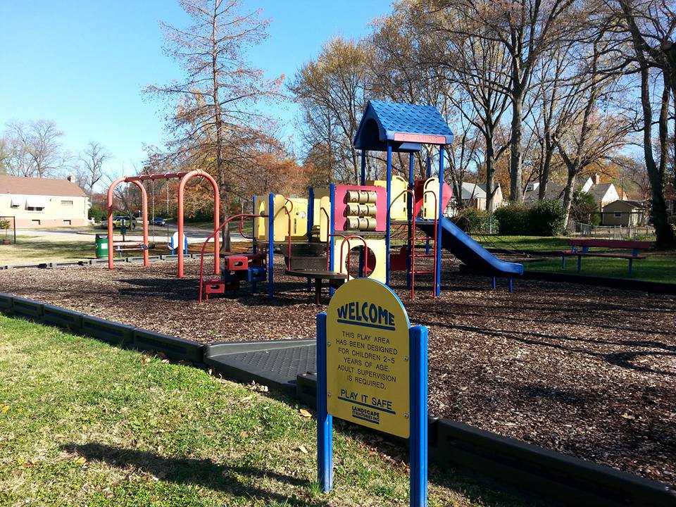 Play St. Louis Lindbergh Park, Maplewood