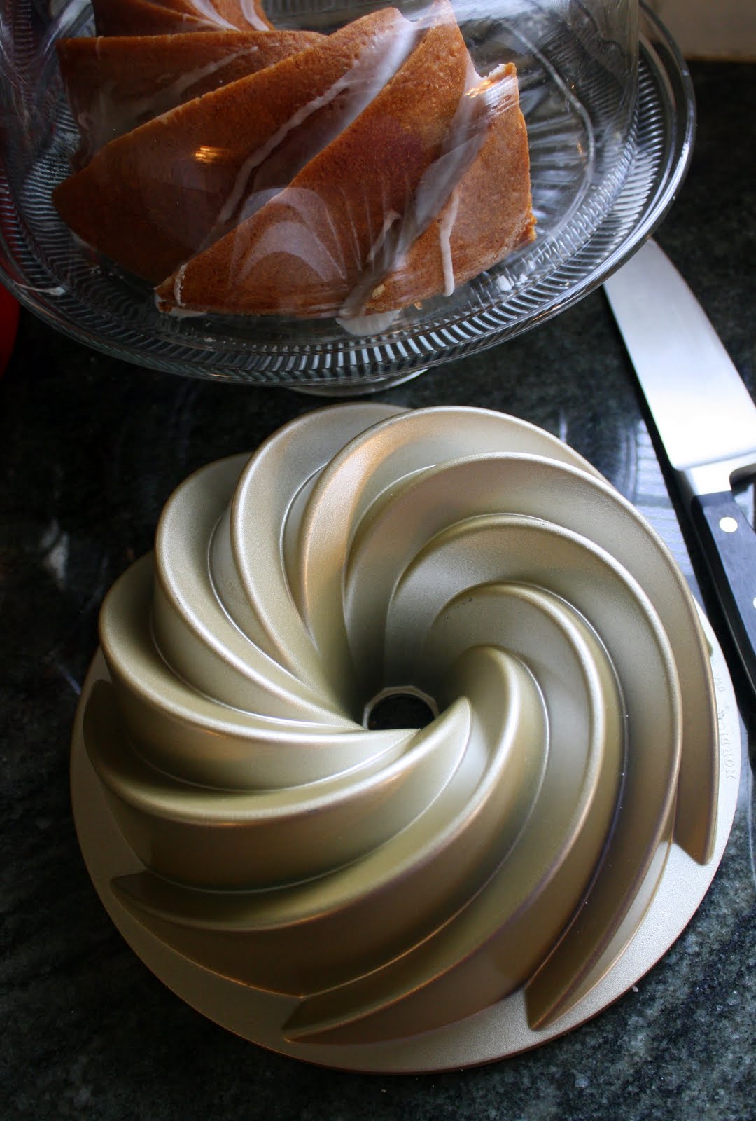 Jane's sweets & baking journal: vanilla velvet bundt cake with ...