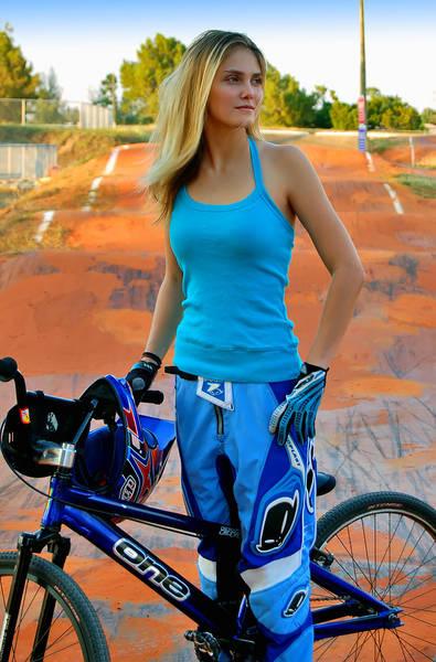 Dziewczyny na rowerach Dziewczyny na rowerach - zdjęcia | FOR FUN - Blog MTB | Blog rowerowy