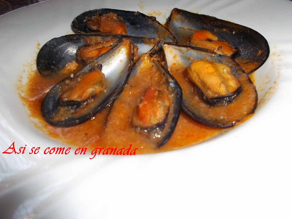 Mejillones En Salsa De Pan Frito