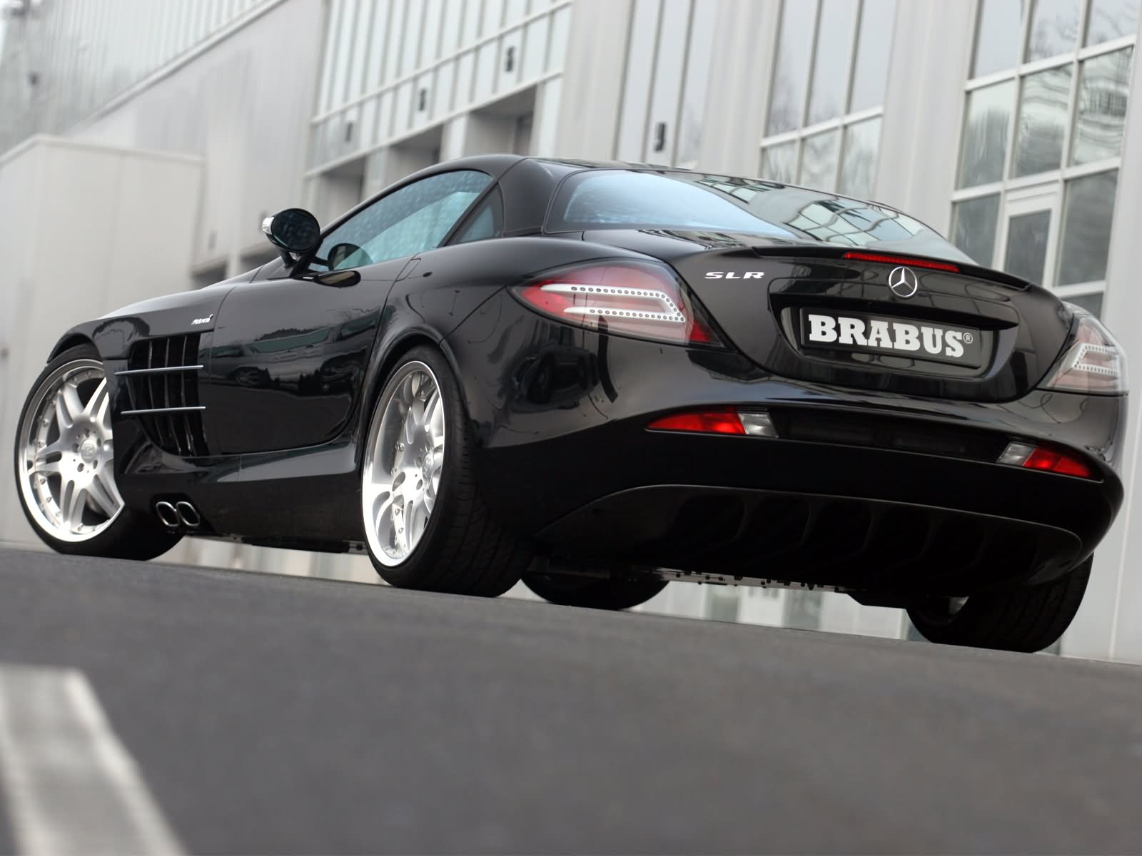 http://2.bp.blogspot.com/-Pu2xKI57F90/TZFd86ZRakI/AAAAAAAAAWQ/yDla-KP-nh4/s1600/brabus+Wallpaper+%252814%2529.jpg