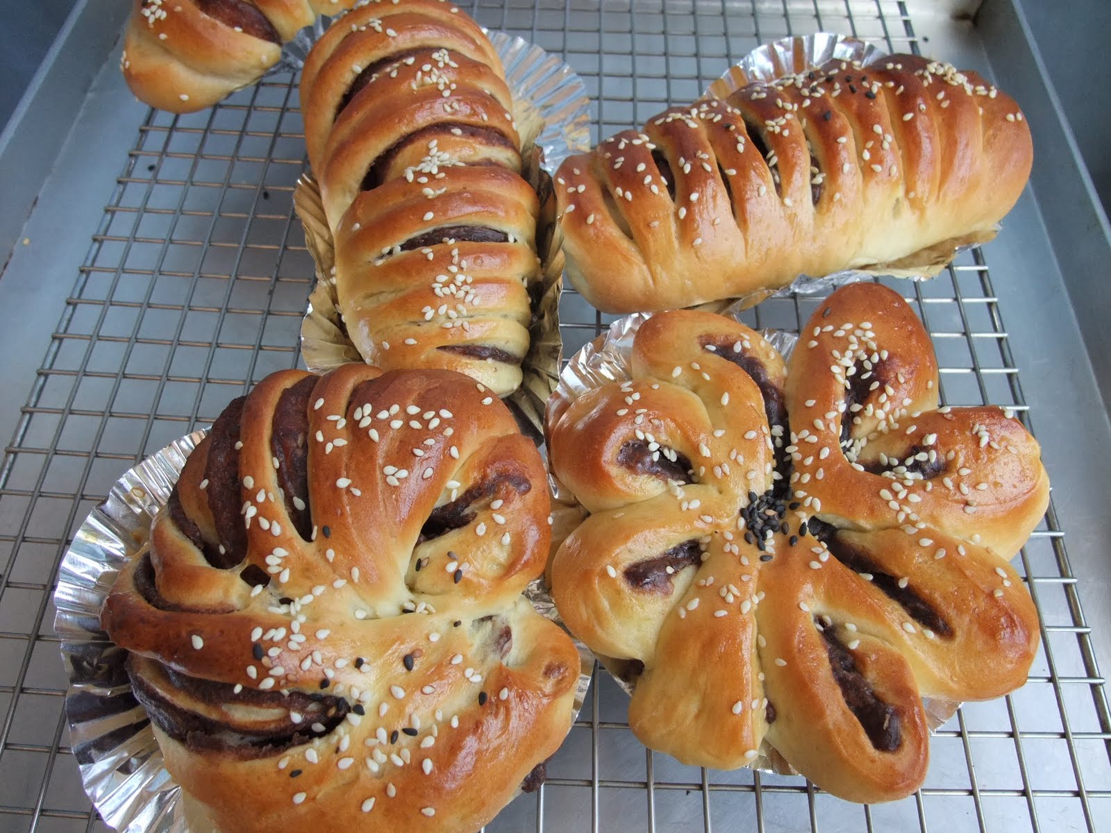 Veronica's Kitchen Red Bean Rolls 豆沙包