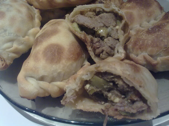 Empanadas De Carne Cortada A Cuchillo