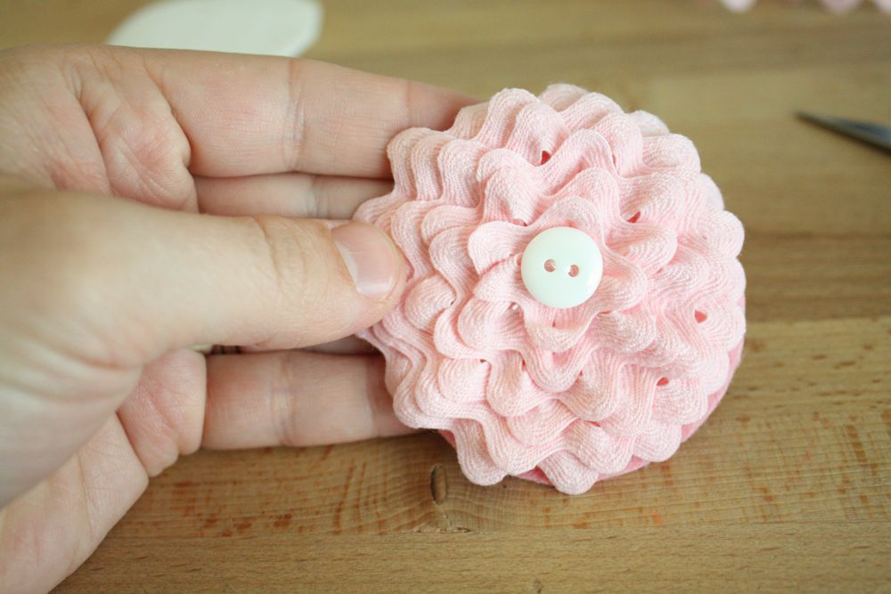 ric rac flower tutorial