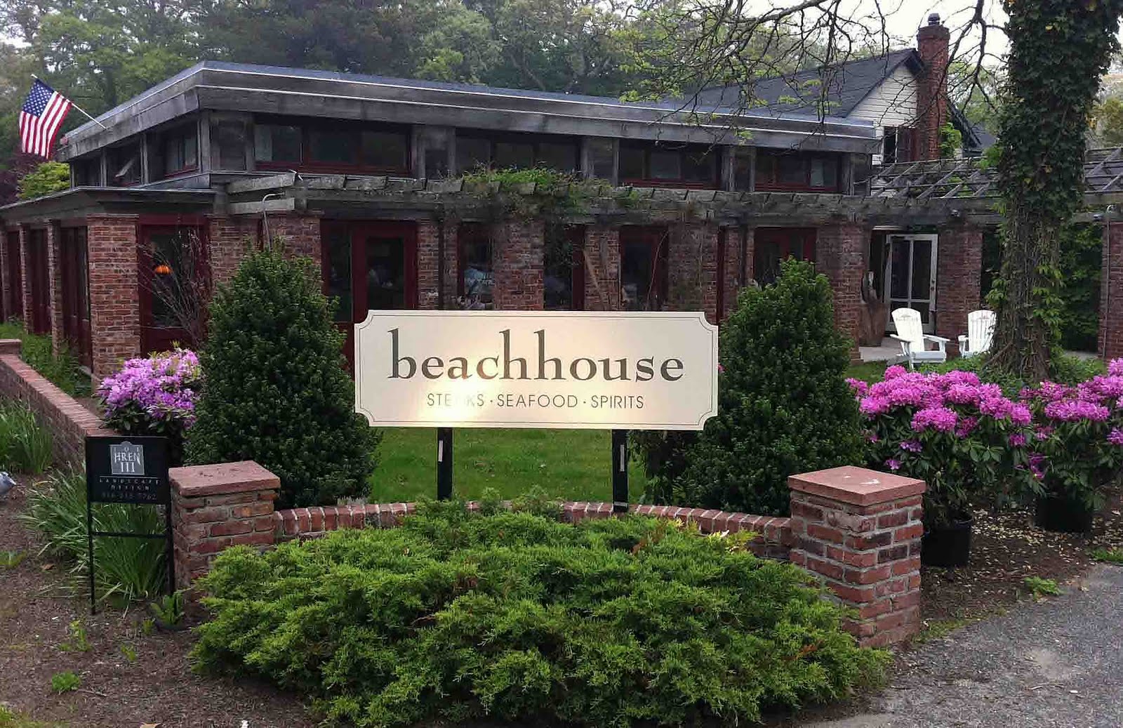 THE HAMPTONS CHEF beachhouse 103 Montauk Highway East Hampton NY