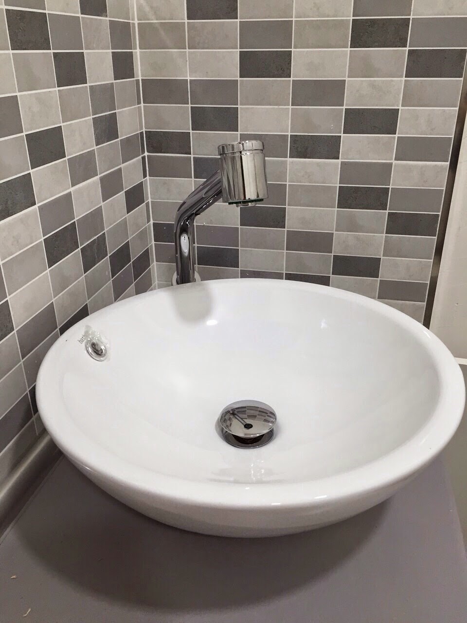 LAVABO SOBRENCIMERA