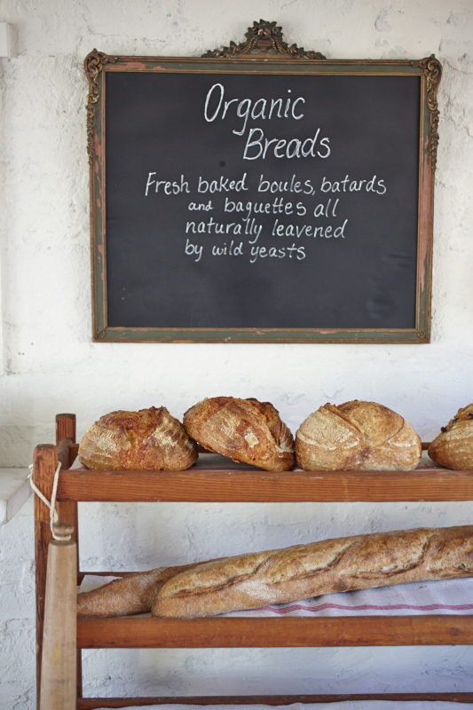 Parkside Bakery in Stinson Beach photo by Julia Spiess