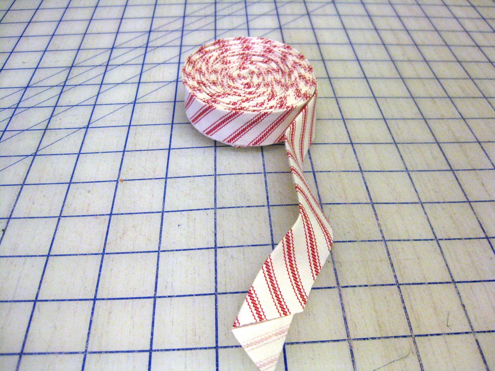 The Quilt Rambler Quick Bias Binding Tutorial