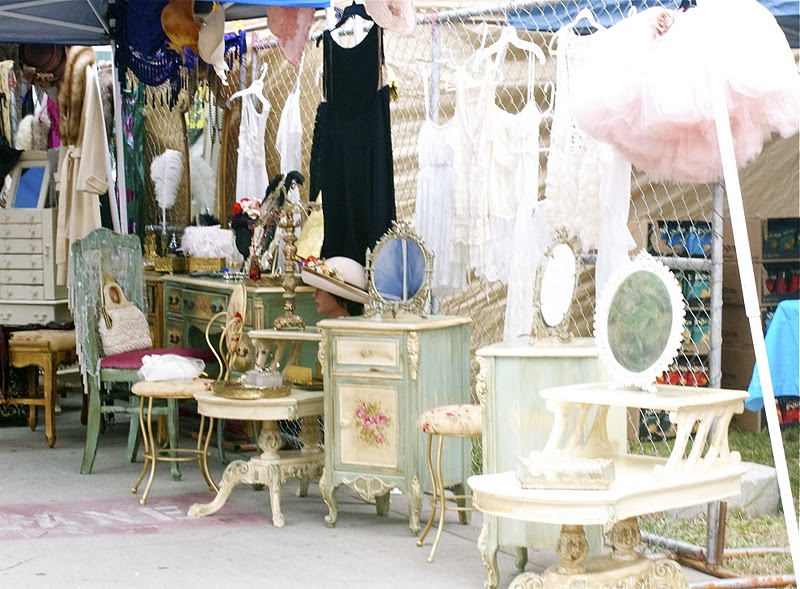 El Plan B FLEA MARKET FAIRFAX & MELROSE en LOS ANGELES