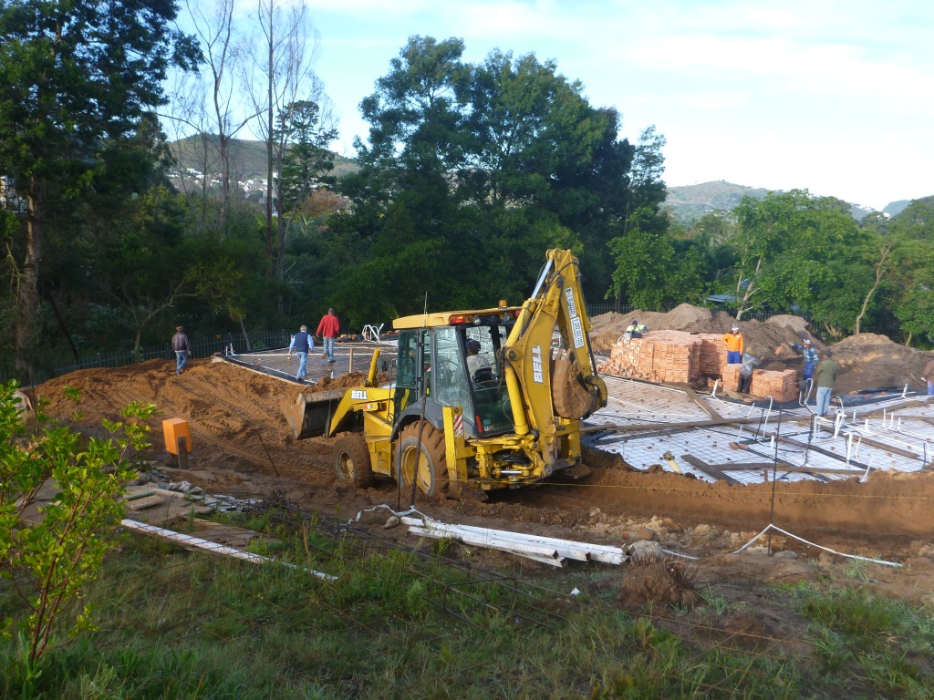 Immobilie In Knysna Projekt Hausbau Die Einfahrt Und Aussenanlage Wird Gestaltet