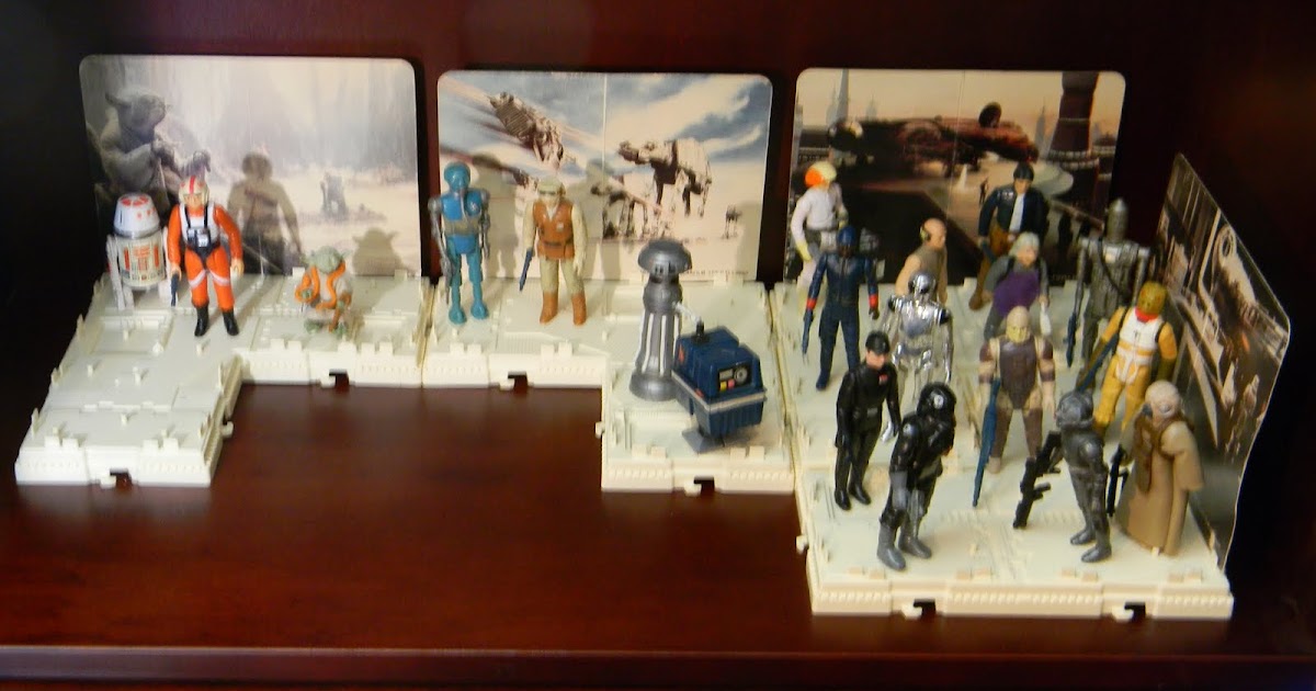 Display Arena Vintage Star Wars Mail Away Figure Stand Complete