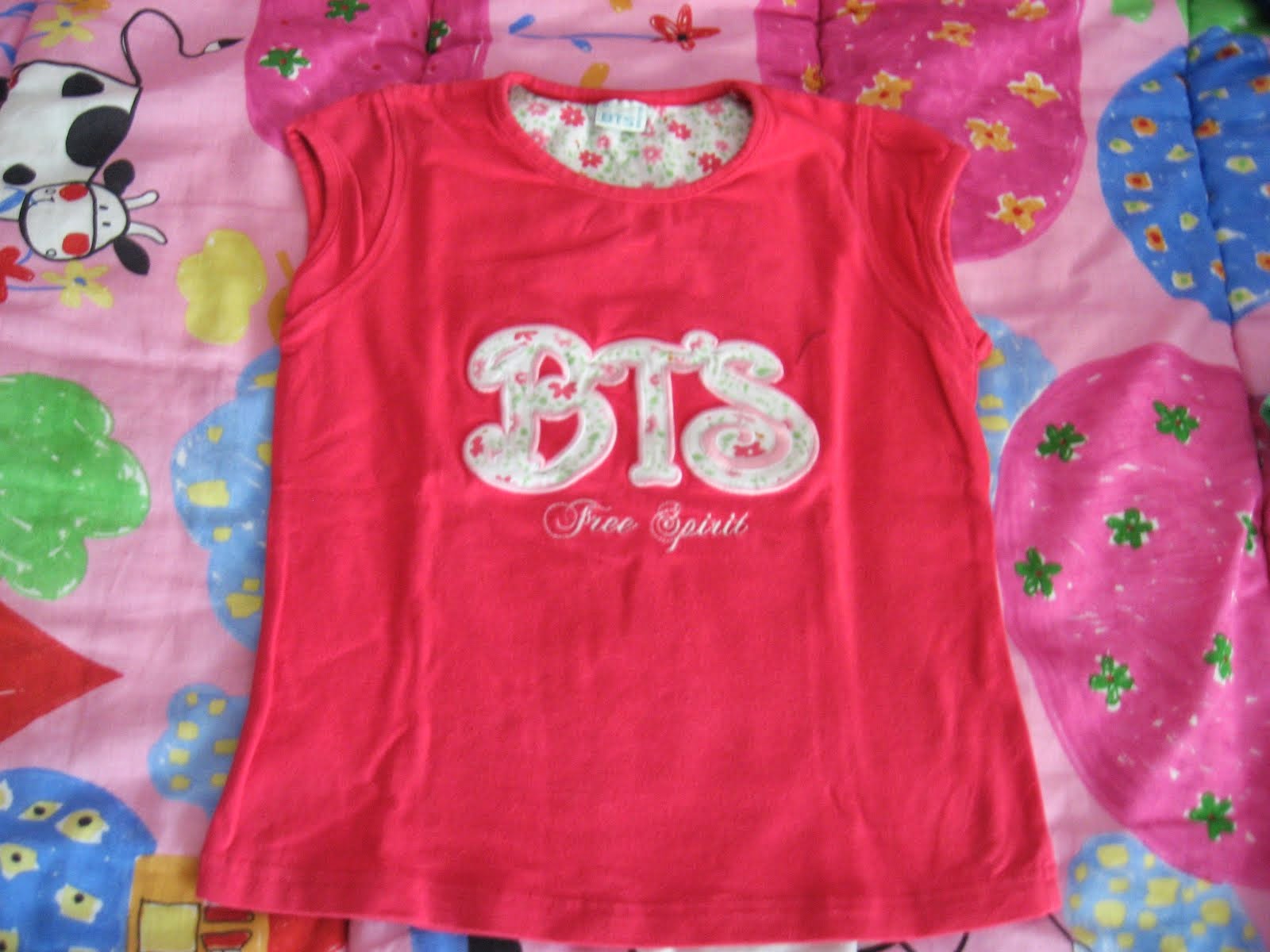 T-shirt rosa BTS