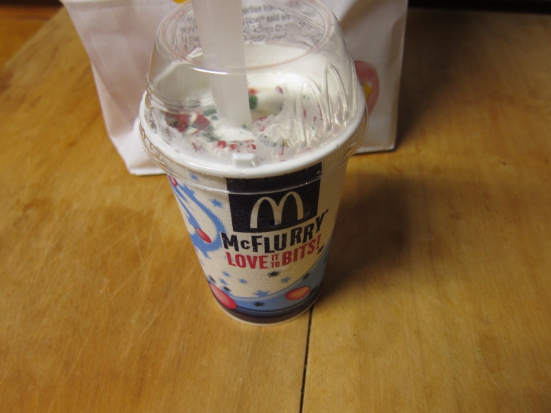 Review McDonald's Holiday Mint McFlurry Brand Eating