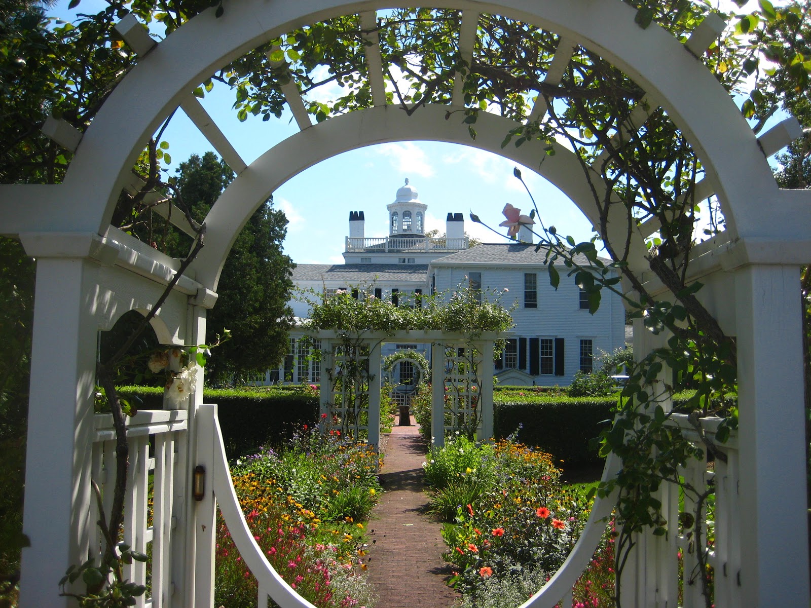 Travel stories Plymouth formal gardens Susan's in the Garden