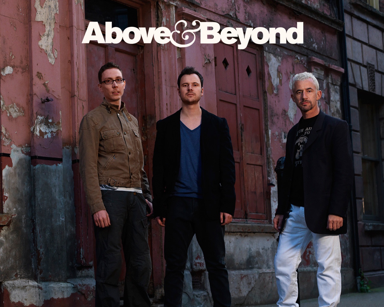 Watch Free Above And Beyond (2015) 