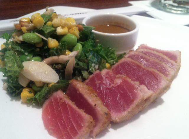Seared tuna salad with guacamole and soy dressing Seared tuna salad with guacamole and soy dressing new picture Seared tuna salad with guacamole and soy dressing Seared tuna salad with guacamole and soy dressing new photo