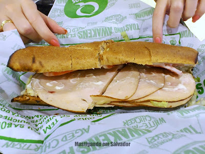 Quiznos: Sanduíche Peito de Peru Ranch no Pão Integral