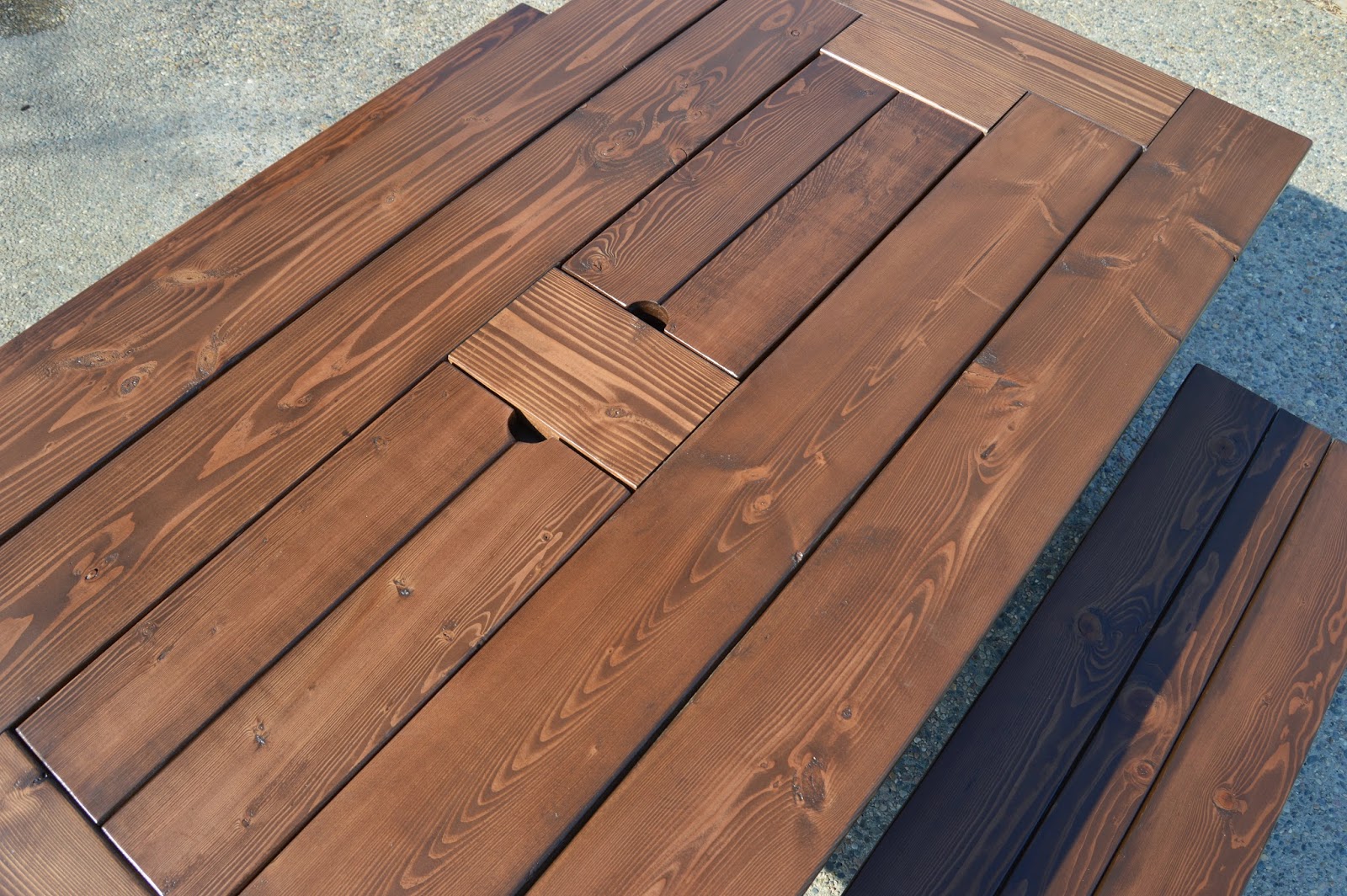 Kruse S Workshop Patio Party Table With Built In Beer Wine Ice