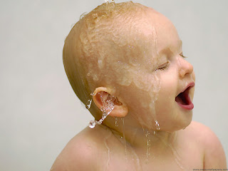 hd_cute_baby_bathing-normal