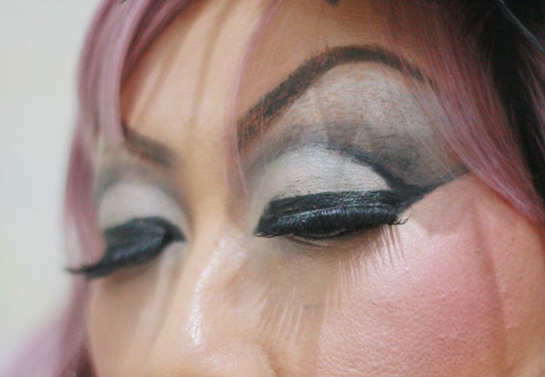 how to cover your eyebrows