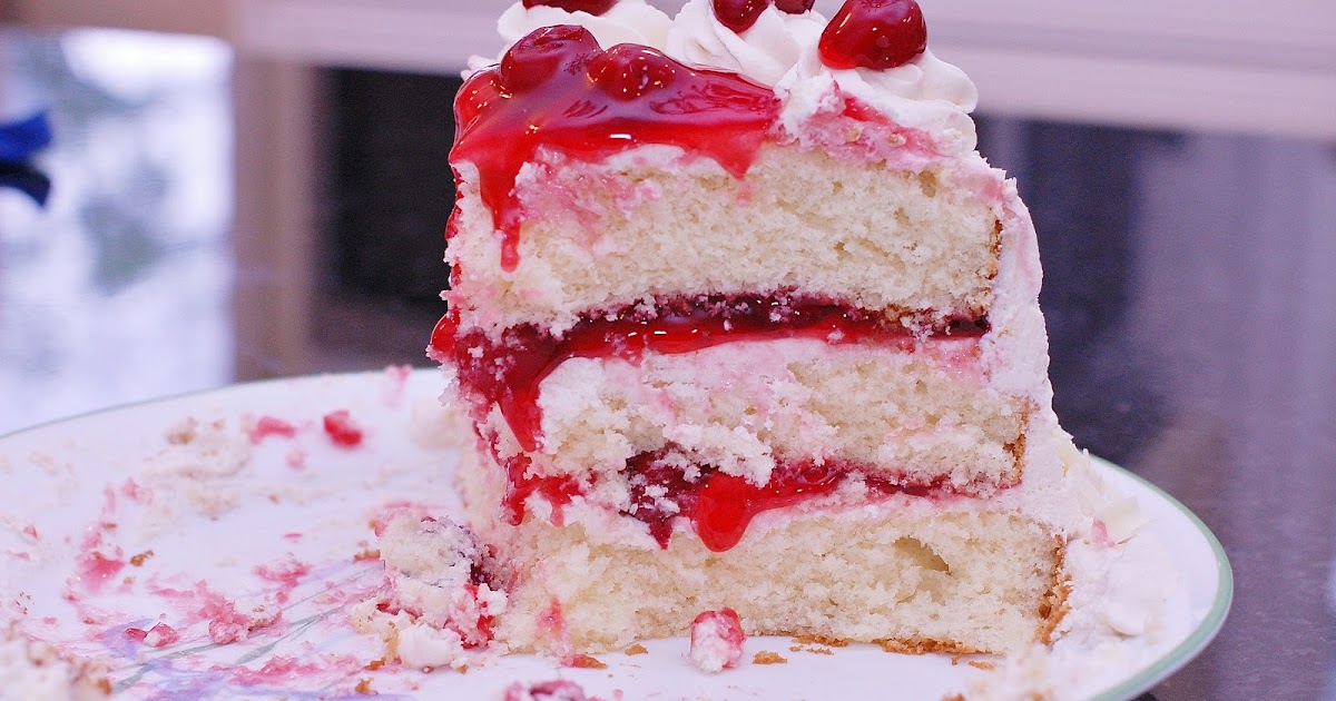 In Michelle's Kitchen: Basic Yellow Cake