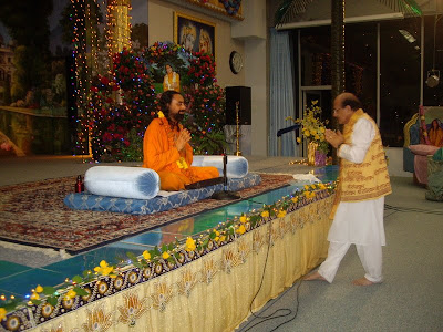 Diwali retreat with Swami Mukundananda at Radha Madhav Dham