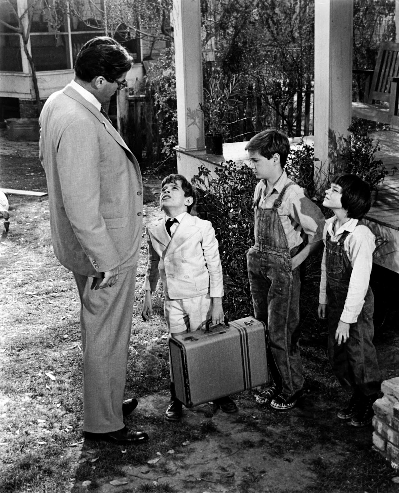 http://2.bp.blogspot.com/-Q54SSgEssMk/T5wtZq3E-3I/AAAAAAAABd0/iDEzL8LCou4/s1600/Peck,+Gregory+(To+Kill+a+Mockingbird)_02.jpg
