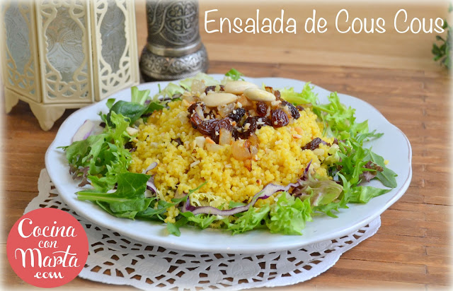 Ensalada de sémola cous cous con pasas y cebolla. Receta casera, fácil y rápida. Cocina con Marta