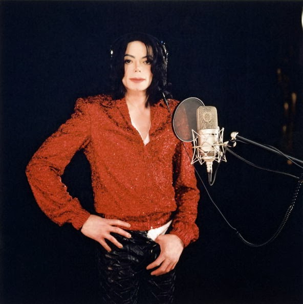 behind-the-scenes-of-What-More-Can-I-Give-mj-behind-the-scenes-22231193-592-594.jpg