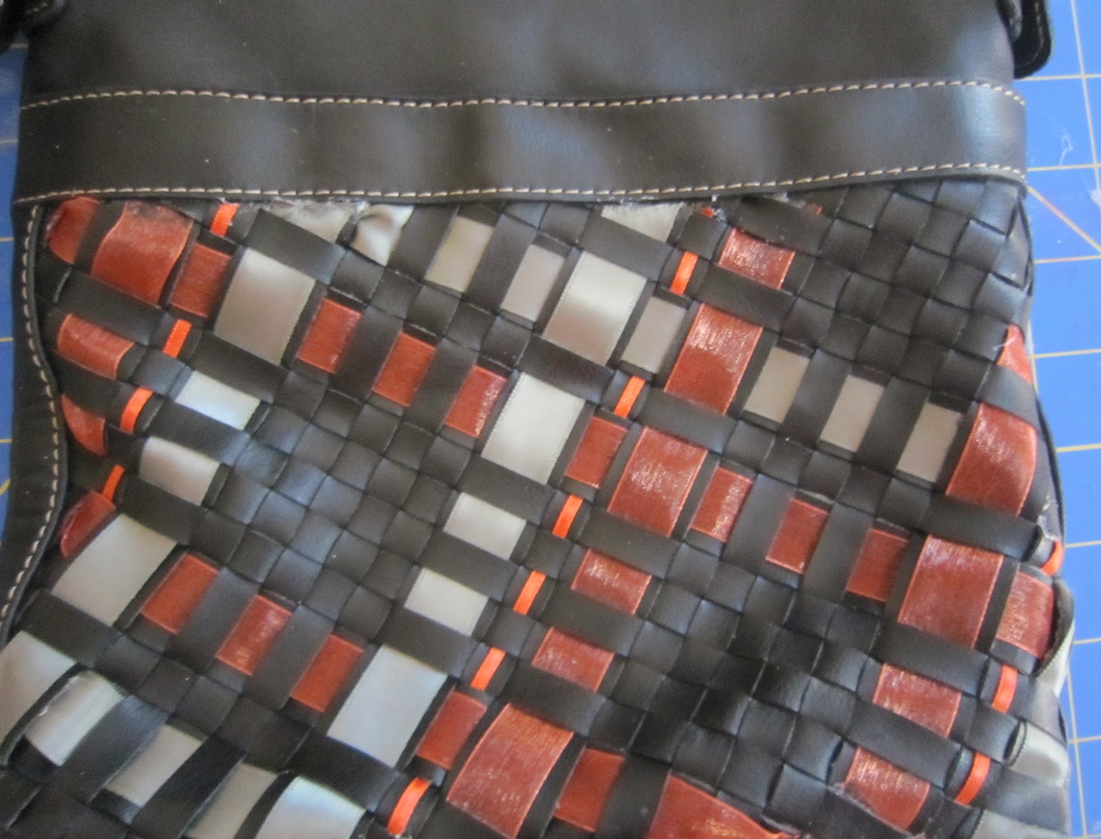 McGalver How to Decorate a Purse