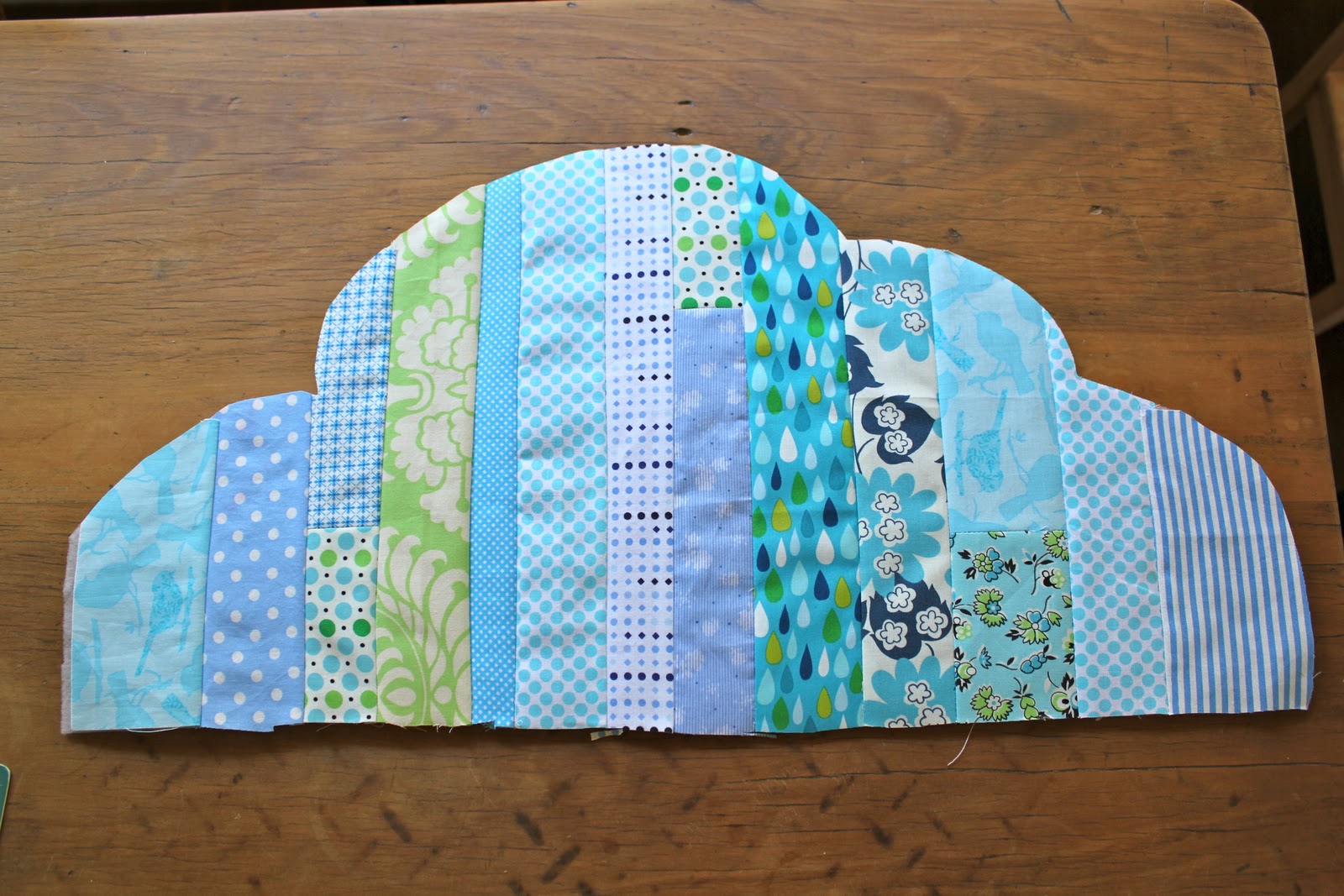 thom haus handmade Cloud Pillow Tutorial