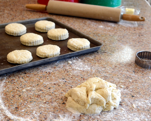 How to Make Perfect Biscuits ♥ KitchenParade.com, Step-by-Step Photos & Detailed Instructions + 8 Tips for Extra-Good Biscuits.
