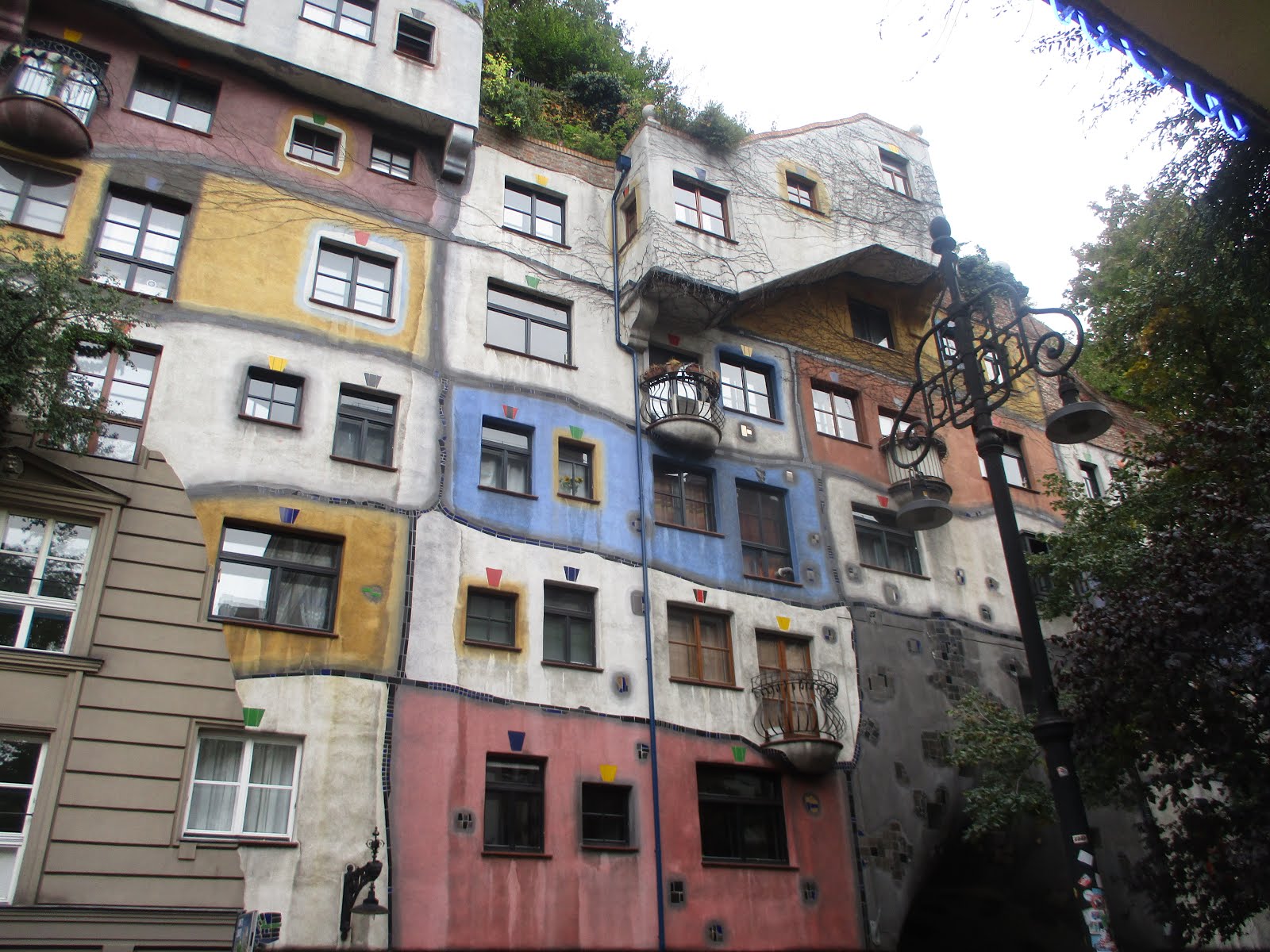 VIENNE - HUNDERTWASSER