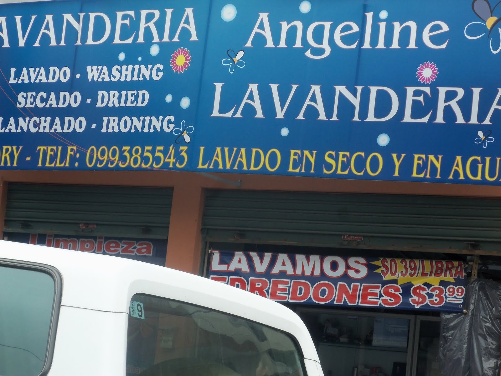 LAVANDERIA * FINE & CLEAN * ; QUITO ECUADOR FINE & CLEAN (EX ANGELINE)