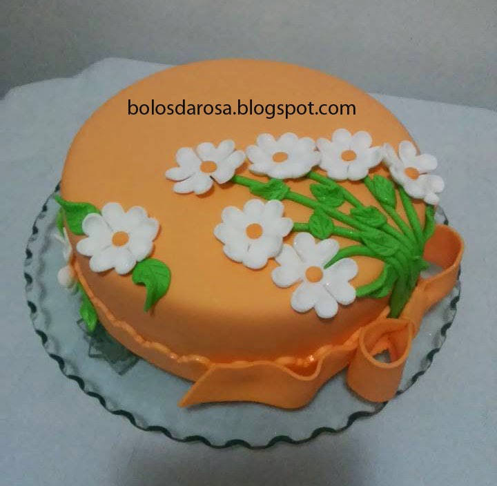 BOLO DE ANIVERSÁRIO