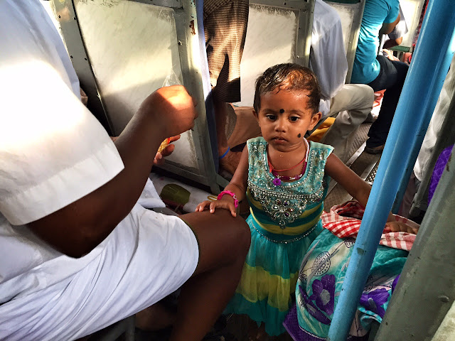 road trip bus tamil nadu bangalore tirupur small girl 