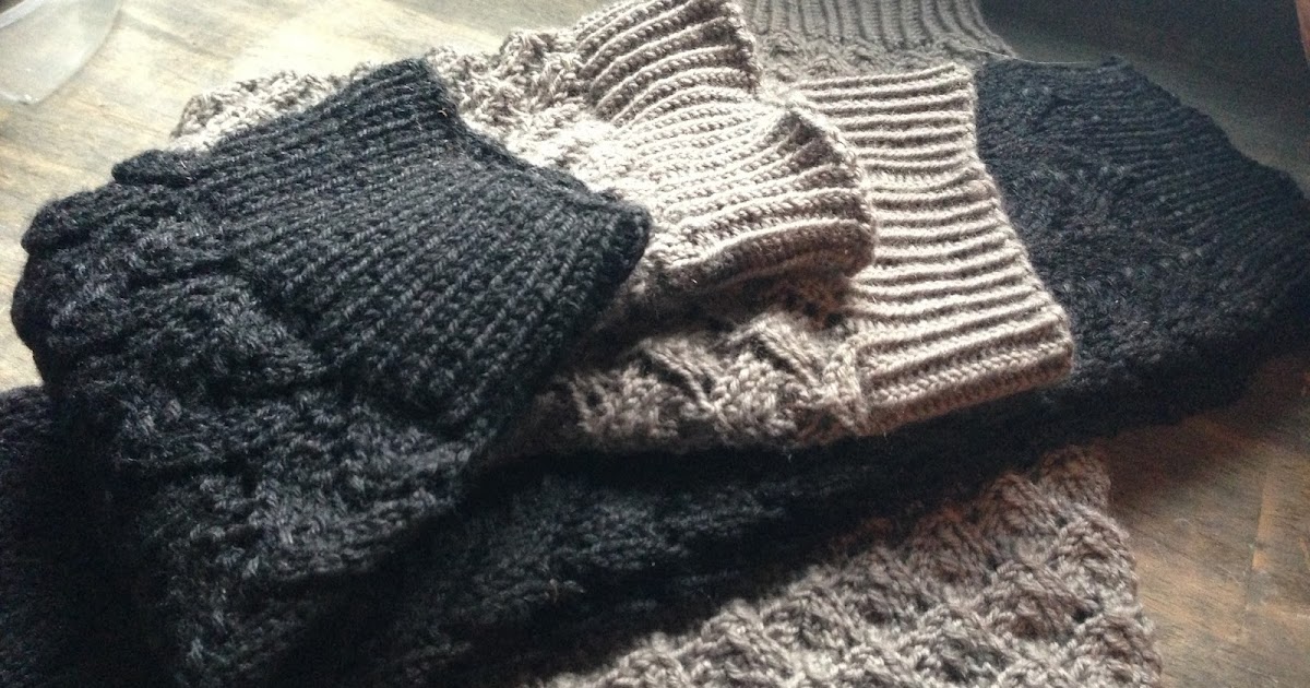 Autumn Hill Llamas & Fiber: Knitting Pattern #2: Horseshoe Lace Legwarmers