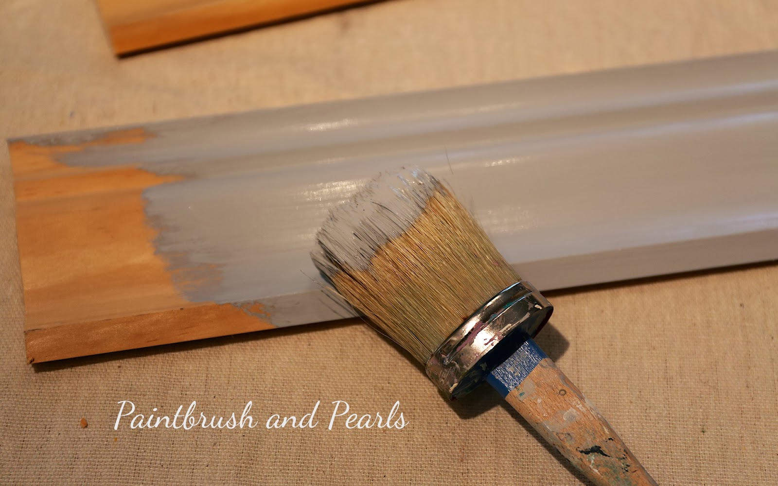Brocante Home Collection's Paintbrush and Pearls Dry Brush Technique