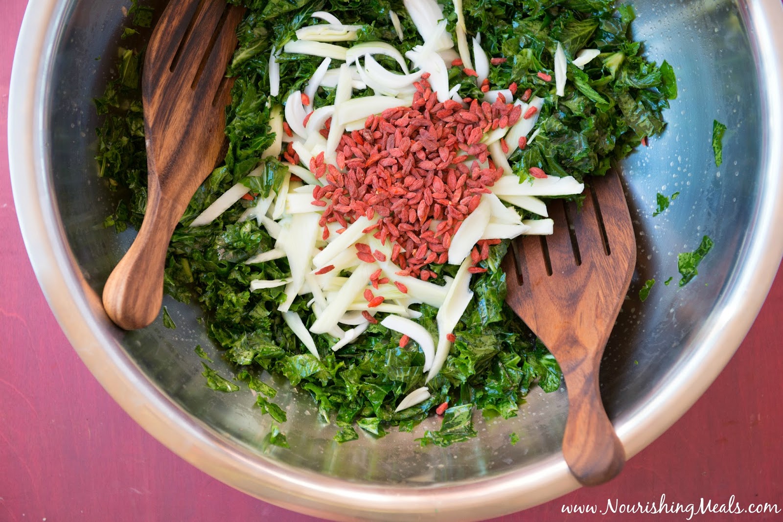 Nourishing Meals® Zippy Kale Salad with Fennel, Sweet Onion, and Goji