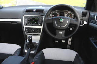 skoda laura vrs interior view