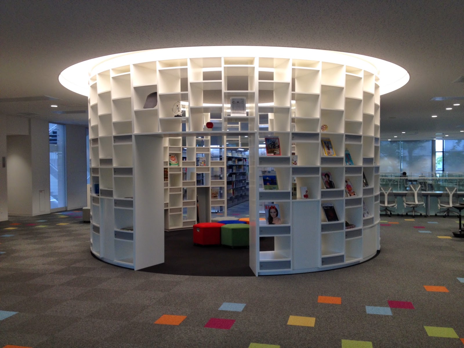 司書達よ！書を抱き街に出よう！ Cubic Libの日々の出来事 その①