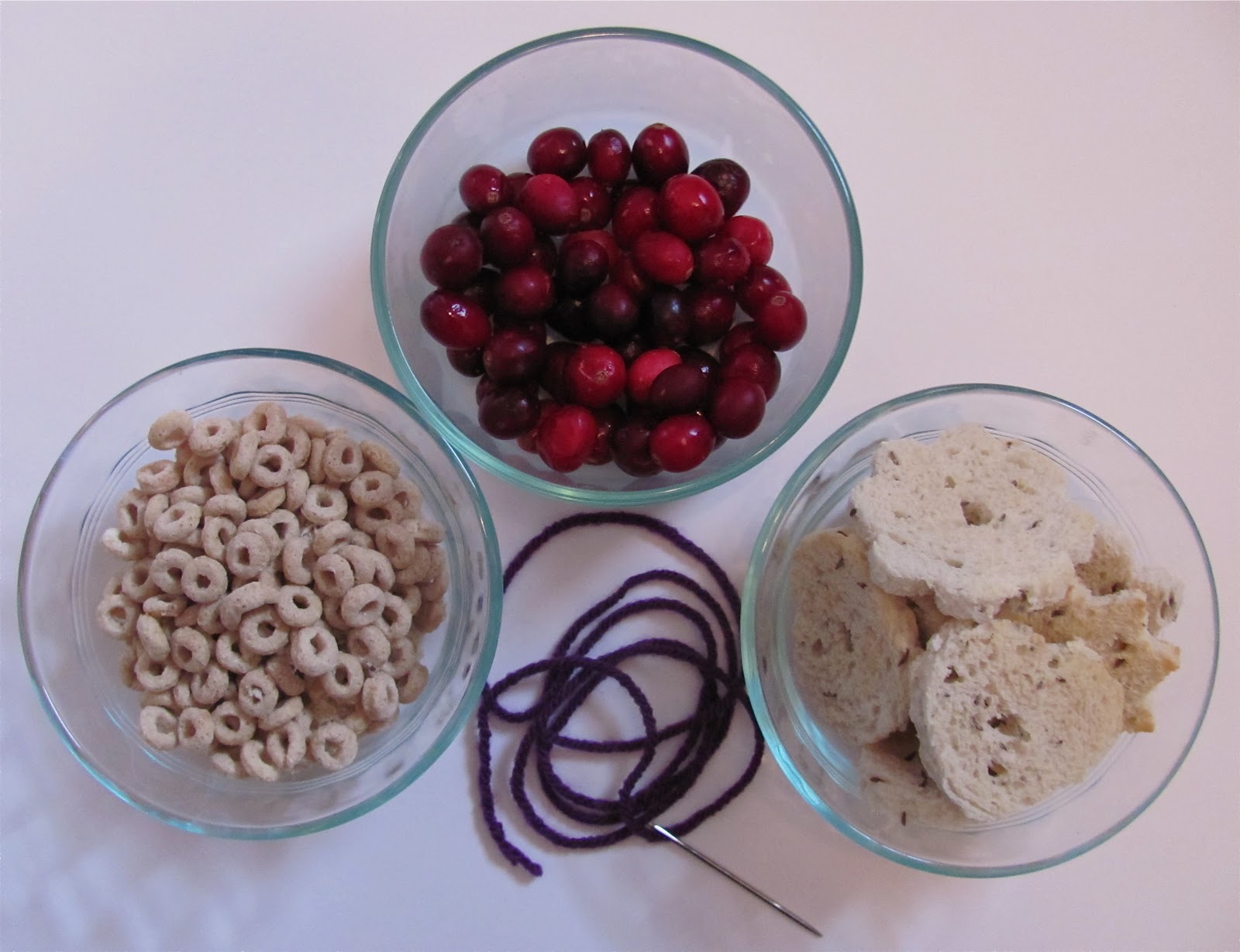 The Chocolate Muffin Tree Bird Feeder Garland