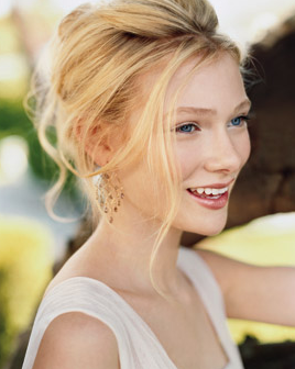 Updo For Short Hair 2011 Celebrity Fashion Updo For Short Hair 2011