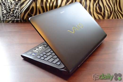 sony vaio e series 11 back
